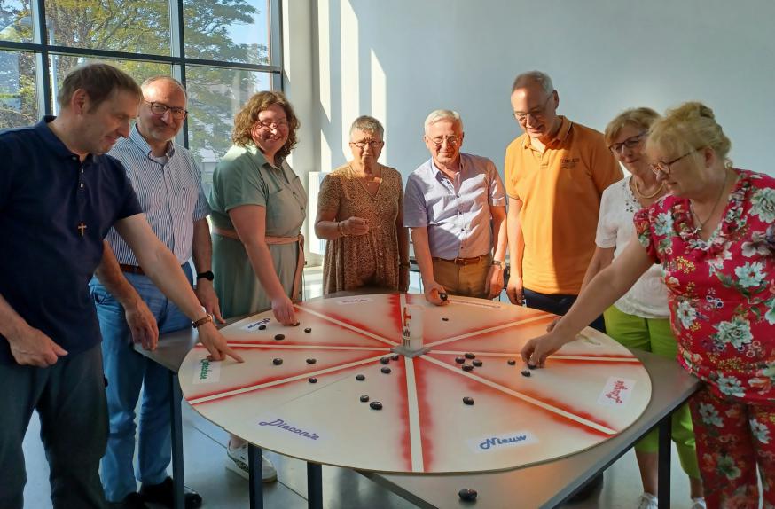 Planningsdag met het team van PE Heilige Margaretha Lichtervelde met een spel over de nieuwe grondtoon © PE Heilige Margaretha Lichtervelde