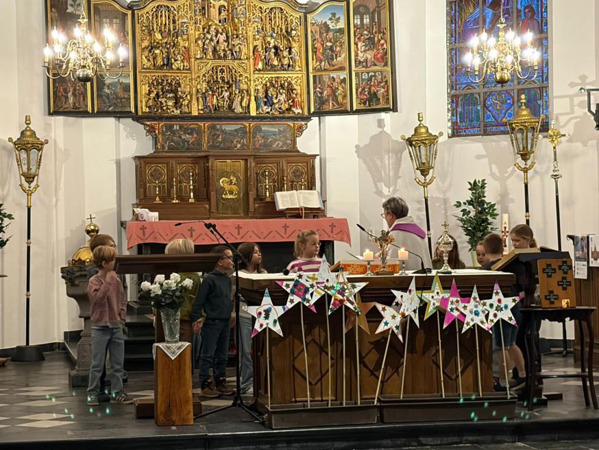 Eerstecommunicanten in Schoonbroek © Heidi Claessen