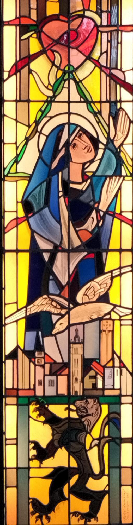 H. Lutgardis, glasraam in de Sint-Michielskerk, Roeselare © Jan Verheyen