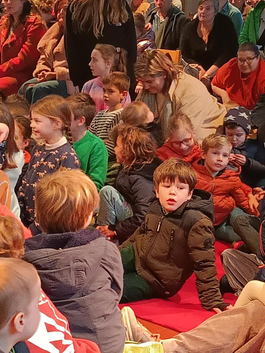 Klein en groot samen Kerk 