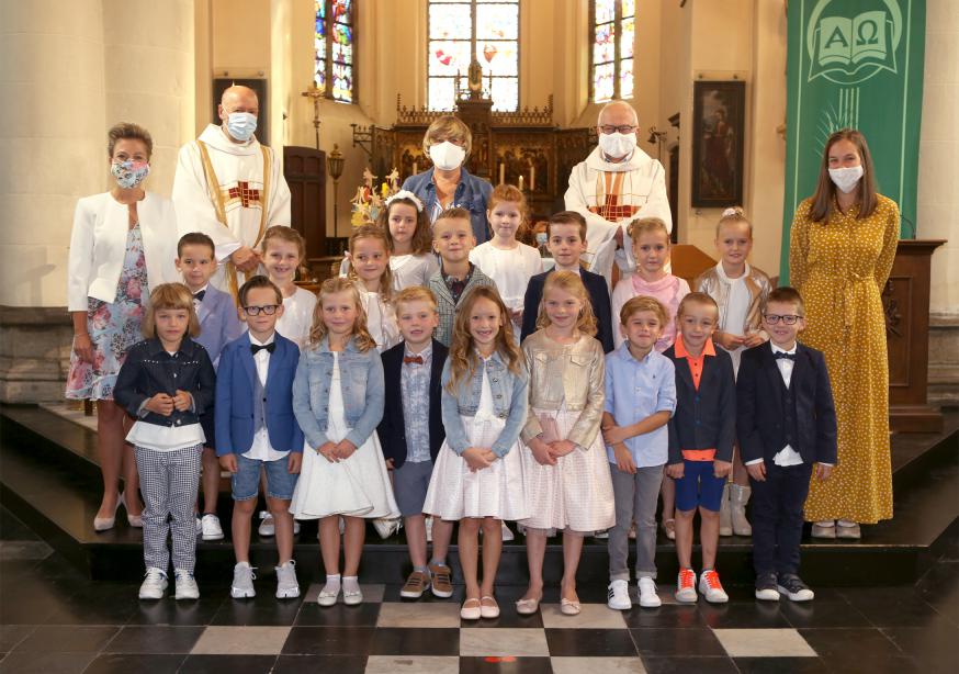 Eerste communicanten Sint-Amandus - eerste groep 