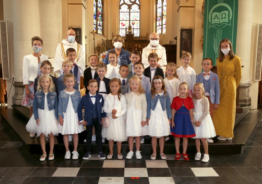 Eerste communicanten Sint-Amandus - tweede groep 