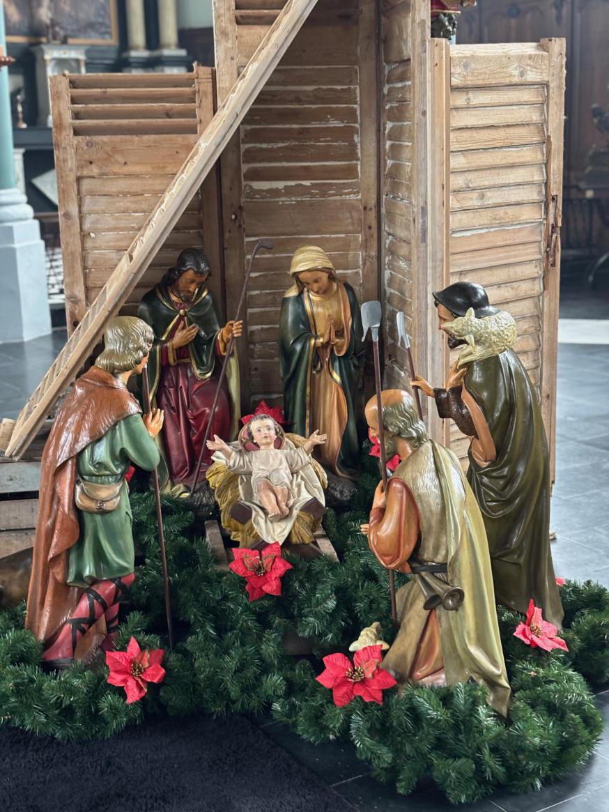 de kerststal in de Sint-Lambertuskerk 