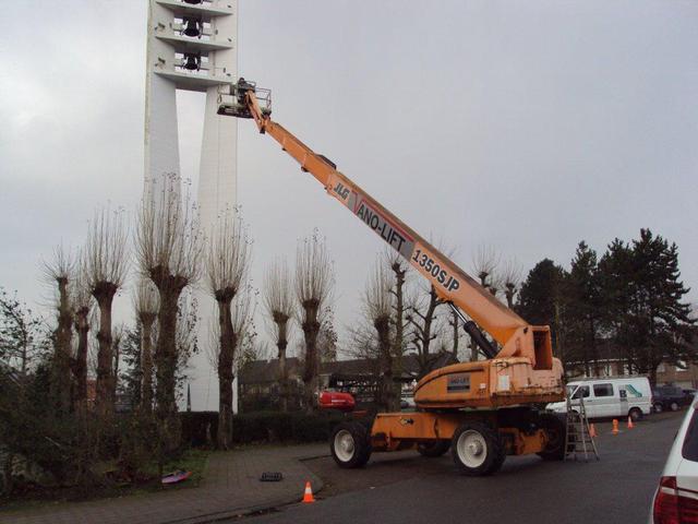De hoogtewerker komt moeiteloos 34 meter hoog