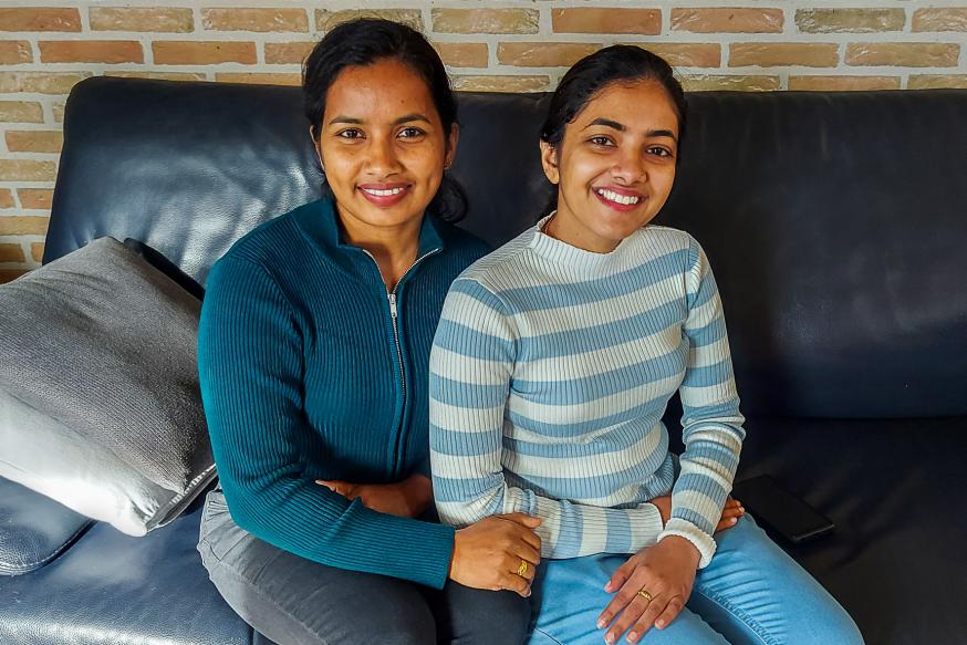Manju (l) en Jomol (R) 