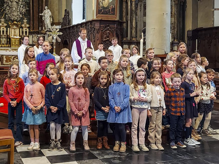 FOTO groter: Klik in de rechterboevenhoek van de foto  