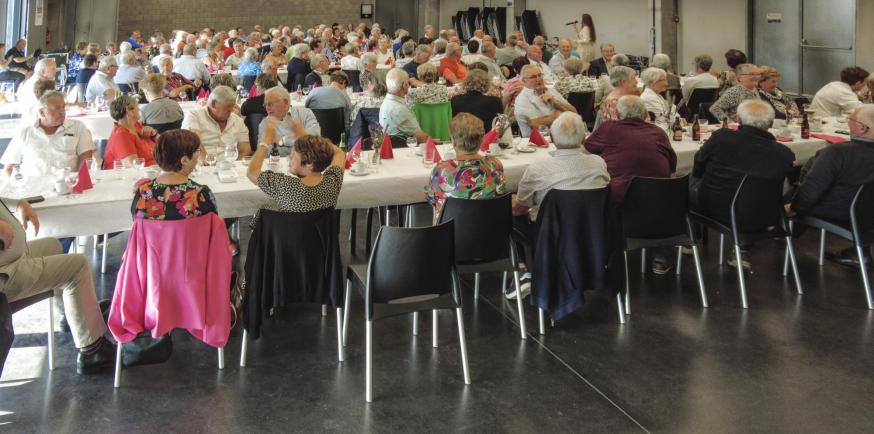 Startfeest Neos -- Foto vergroten: Klikken in de rechterbovenhoek van de foto 