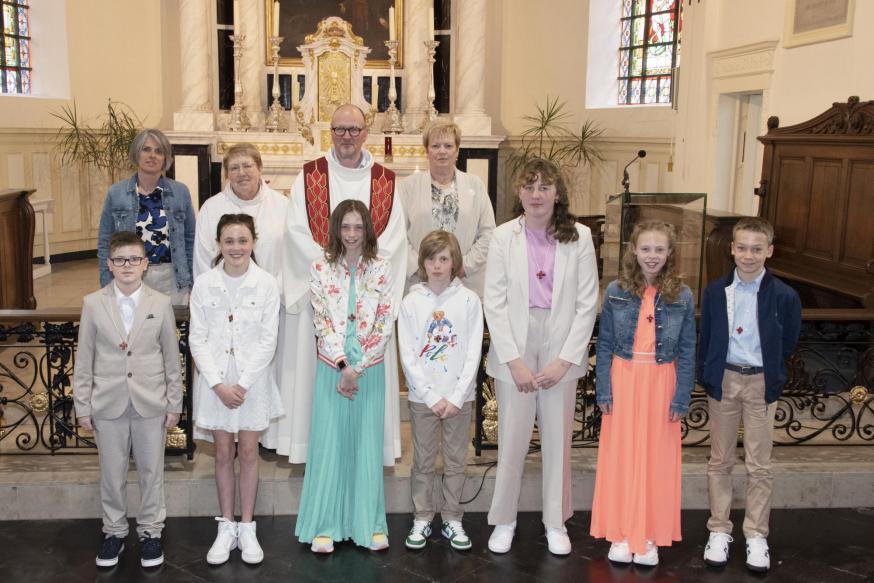 Heilig Vormsel in de Sint-Joriskerk te Sint-Joris Beernem 