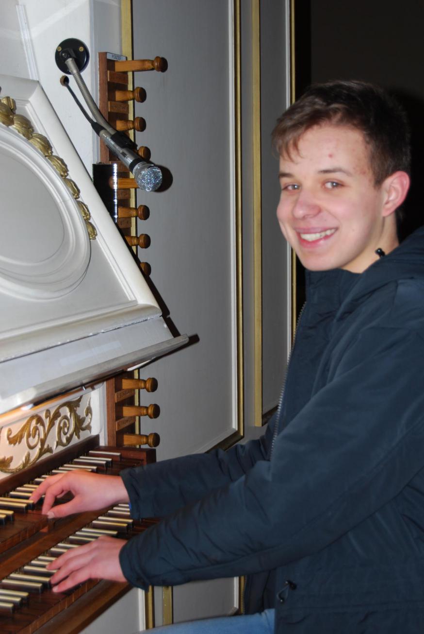 Pavell aan het orgel © D.Decuypere