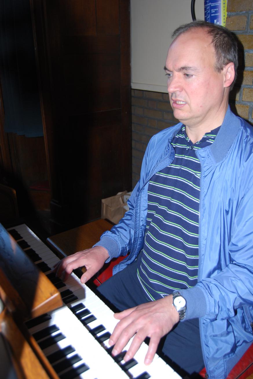 Fier als een gieter achter het orgel.  © D.D.