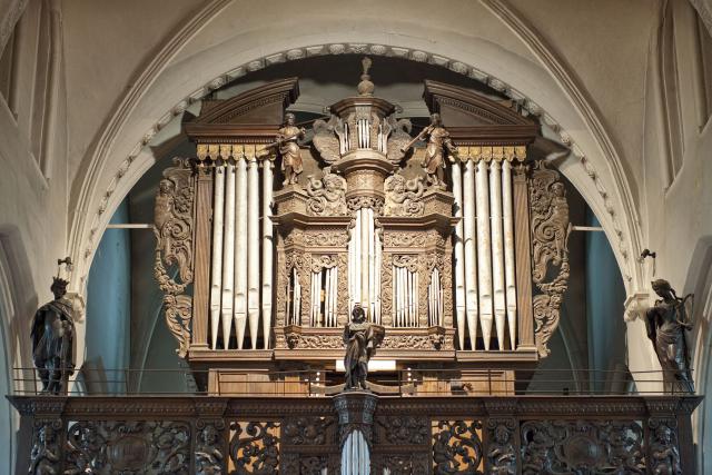 Onze-Lieve-Vrouw Hemelvaartkerk van Eksaarde. Het monumentale orgel van Eksaarde. 