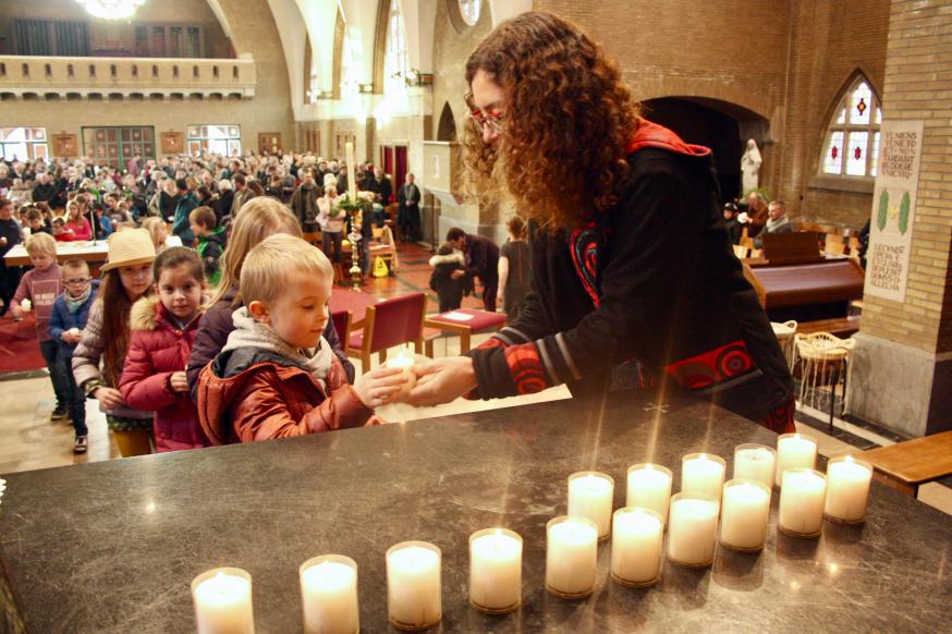 Fotoverslag van de gezinsvieringen met kinderzegen 