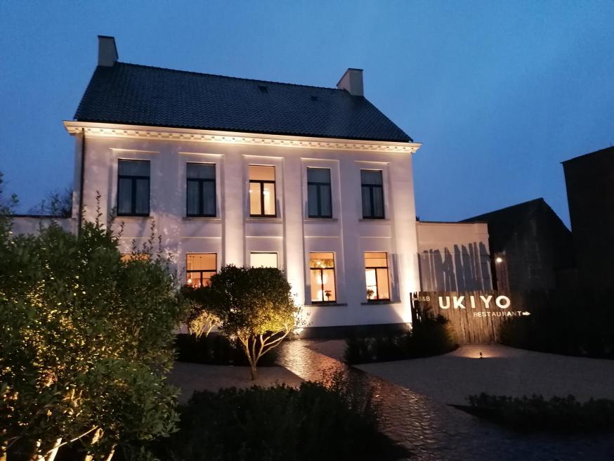 De getransformeerde pastorie, nu restaurant Ukiyo en bed & breakfast 