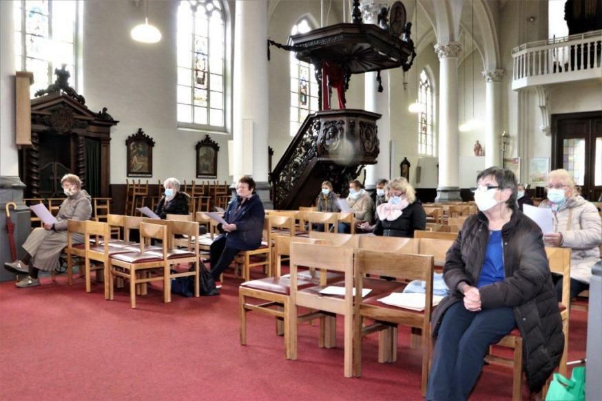 Dinsdag 06 april vonden in onze kerk 2 paasvieringen plaats telkens met 15 aanwezigen. 