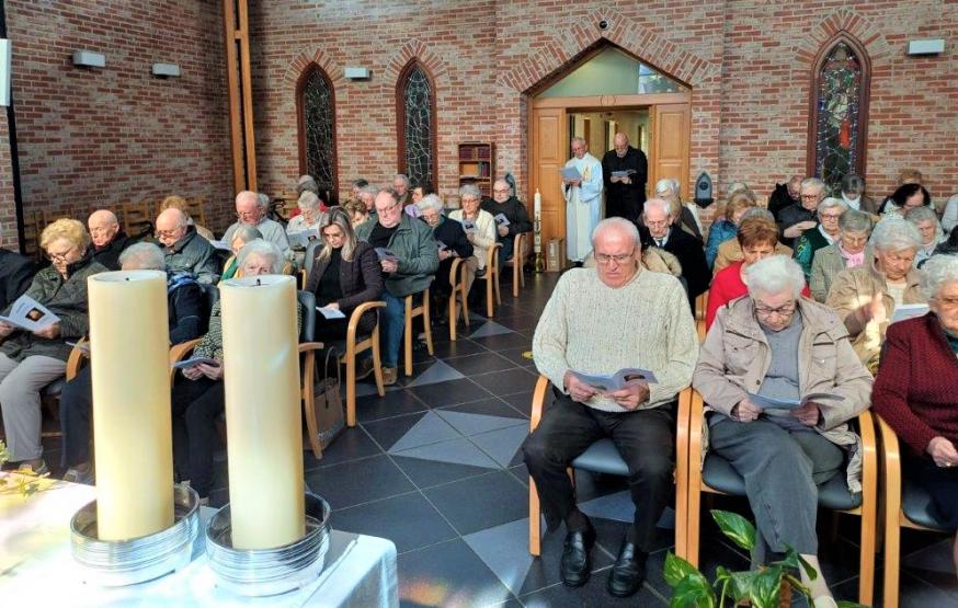 Paaswake in kapel-2 