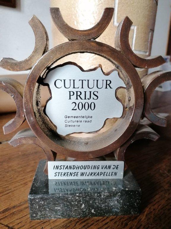 Cultuurprijs 2000: helden van de Stekense kapellen Cultuurprijs 2000: helden van de Stekense kapellen