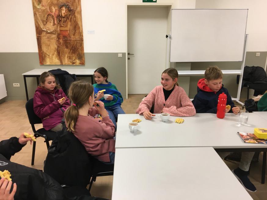 Zaterdag 17 december was het de maandelijkse bijeenkomst voor onze vormelingen. 