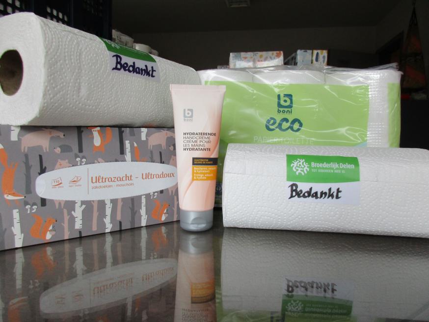 En hier zie je afhaalmomenten van de pakketten aan het OCR op vrijdag 26 en zaterdag 27 maart 