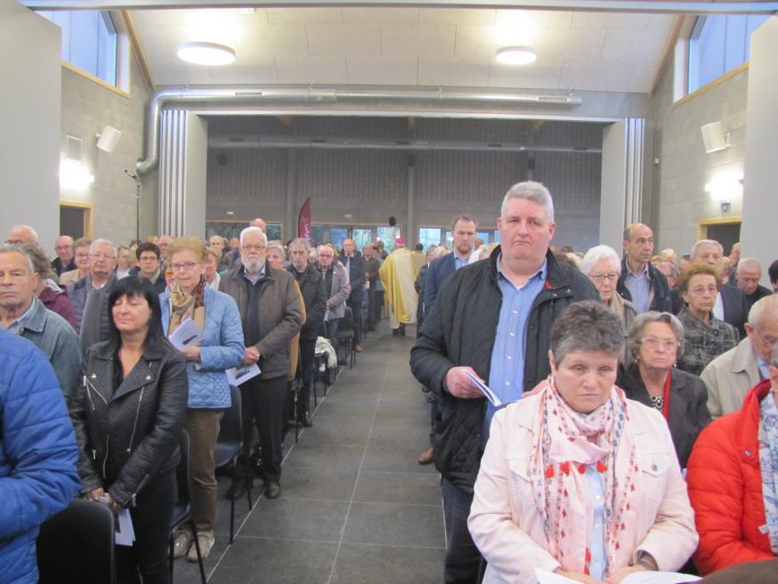 “Wij zoeken hier uw aangezicht, God houdt uw oog op ons gericht” 