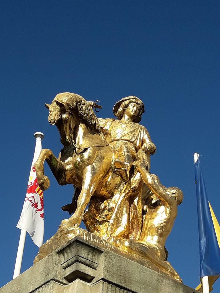 Standbeeld H. Martinus, Marktplein, Tessenderlo 