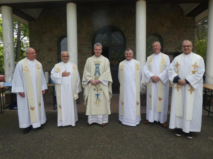 1 mei viering aan de kapel van Maarlo © Parochie Peer