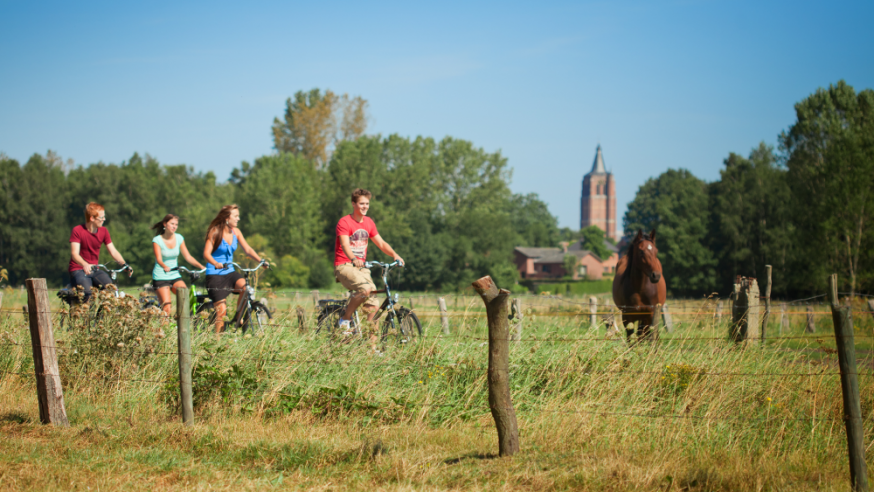Toeren tussen Peerse Torens 
