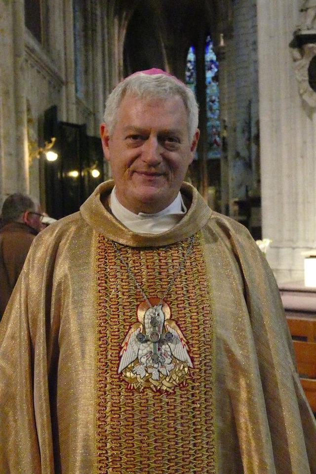 Mgr. Lemmens tijdens de vieringen in de kathedraal. © Hugo Casaer