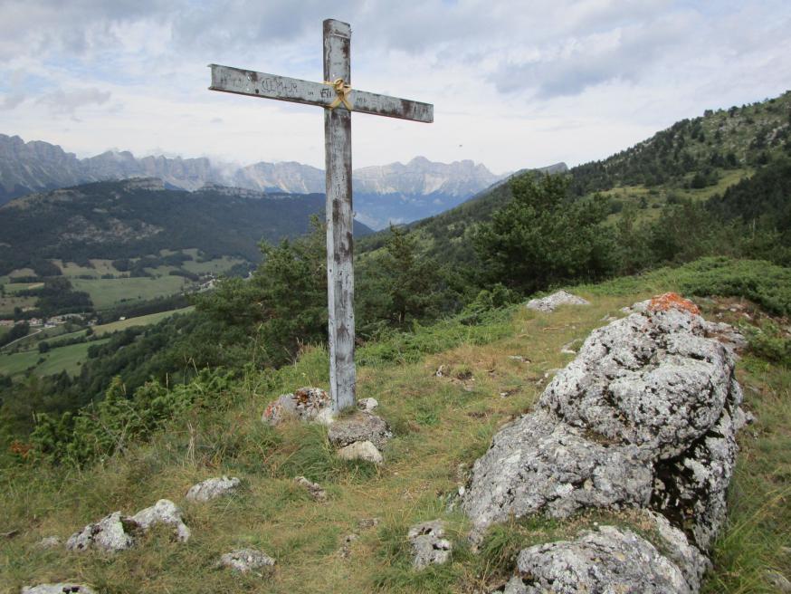 Uitzichtpunt, rustpunt, ijkpunt… Niet voor dit jaar? Of ook ‘spiritueel’ te beleven? (Franse Vercors)  © jh