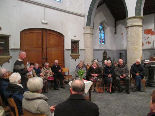 Nog een laatste maal bij elkaar vergaderd in de kerk. 