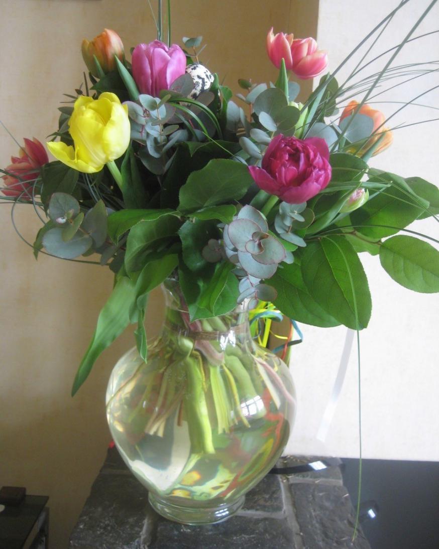 Omdat op Moederdag de bloemenwinkels nog dicht zullen zijn, hierbij een bloemetje voor al de moeders!  