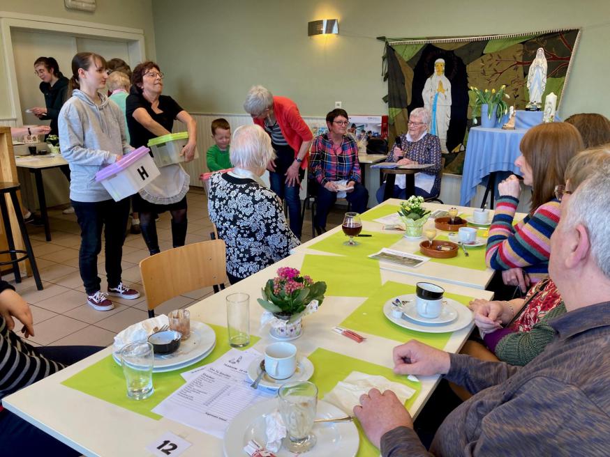 DESSERTENBUFFET EN TREKKING VRIENDEN VAN LOURDES 