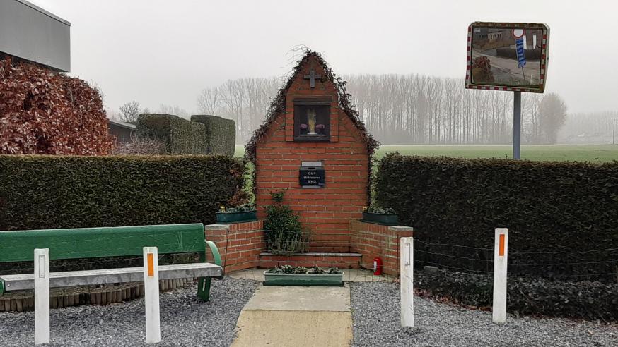 KAPEL O.L.VROUW MIDDELARES, BOS 