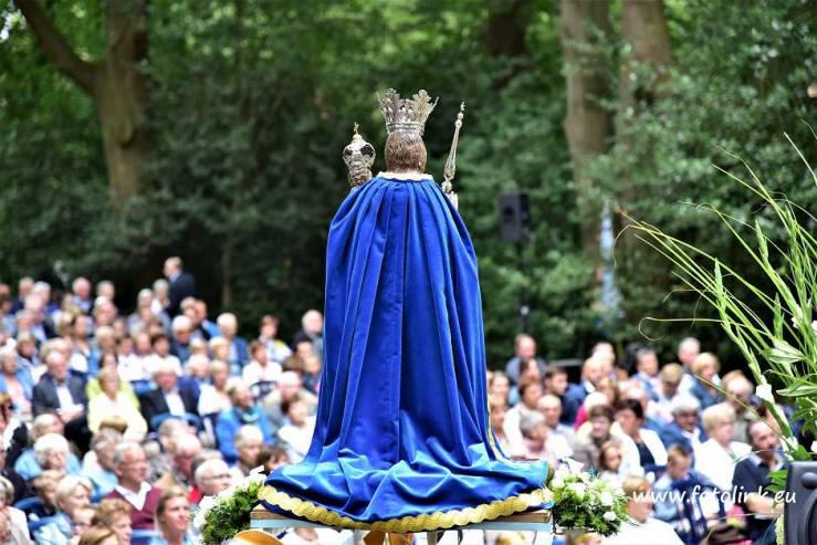 Grote Mariaprocessie Zutendaal © fotolink.eu