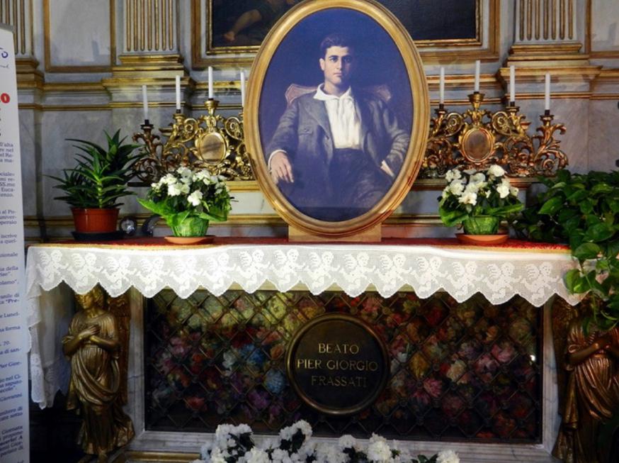 Frassati ligt opgebaard in de kathedraal van Turijn. © Geobia / Wiki