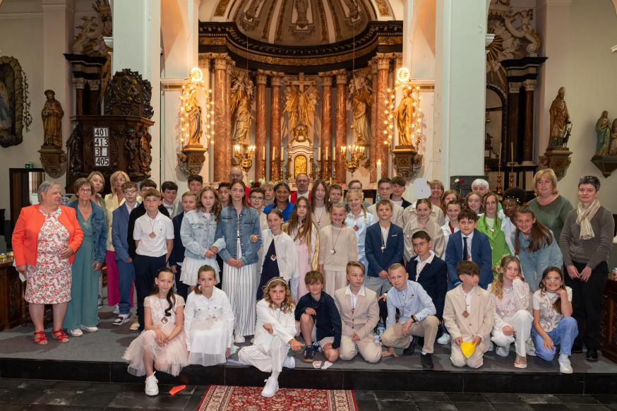 Groepsfoto Vormsel  Niel-Hemiksem 2025 