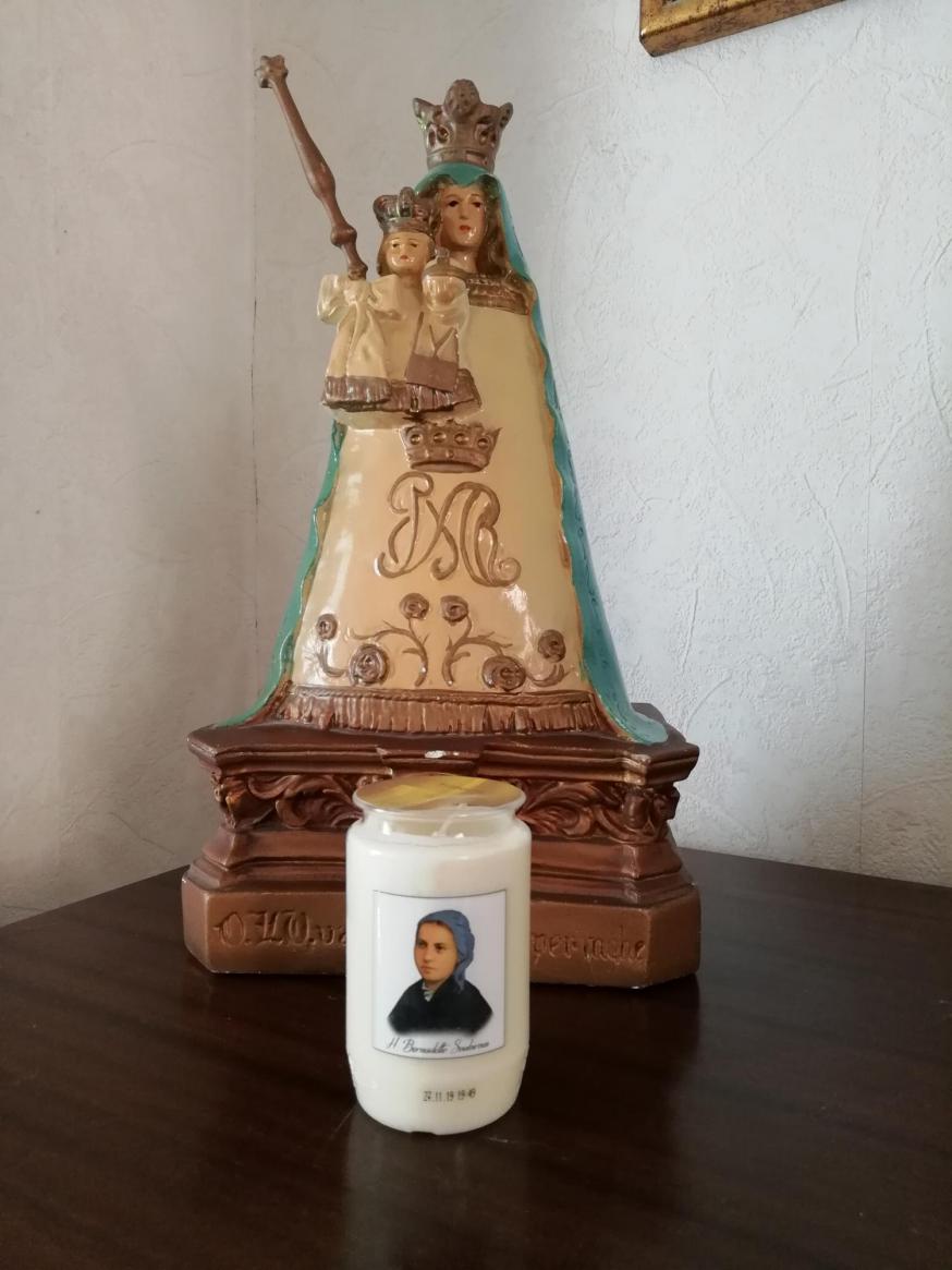 Onze-Lieve-Vrouw van Sint-Jan samen met Bernadette Onze-Lieve-Vrouw van Sint-Jan samen met Bernadette