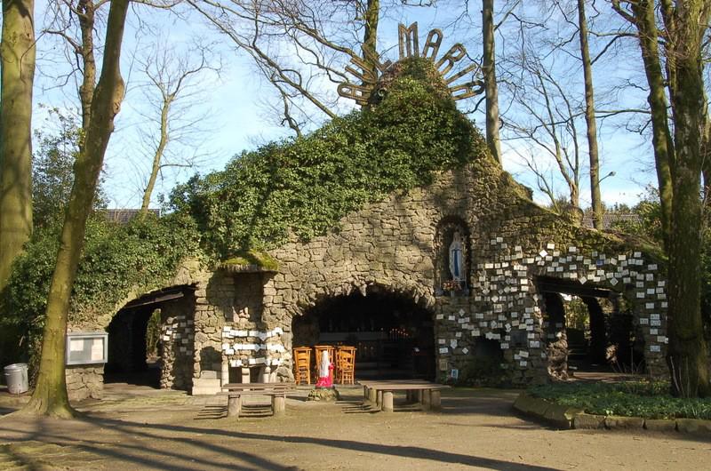 Mariagrot Kleit © Parochie Maldegem