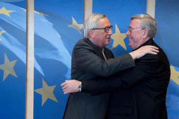 Comece-voorzitter Jean-Claude Hollerich met EU-comissievoorzitter Jean-Claude Juncker © Comece