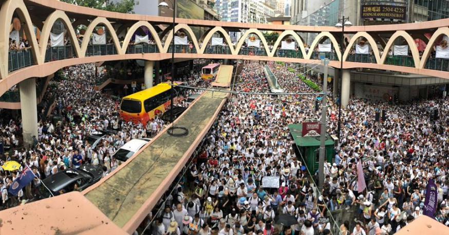 Meer dan een miljoen betogers in de straten van Hongkong © HOCC/Facebook