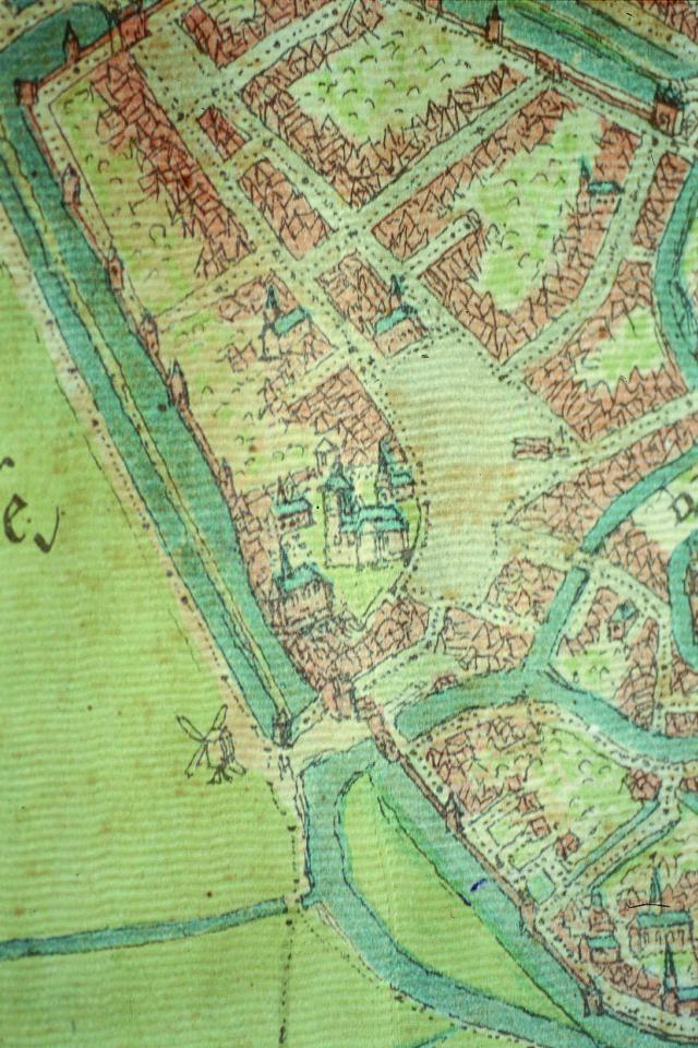 Detail van de kaart van Jacob van Deventer, ca. 1560. Links van de Meerspoort ligt het klooster en de kerk van de minderbroeders, vervolgens de Walburgakerk en links van die kerk het hospitaal.  © Bron: SAO