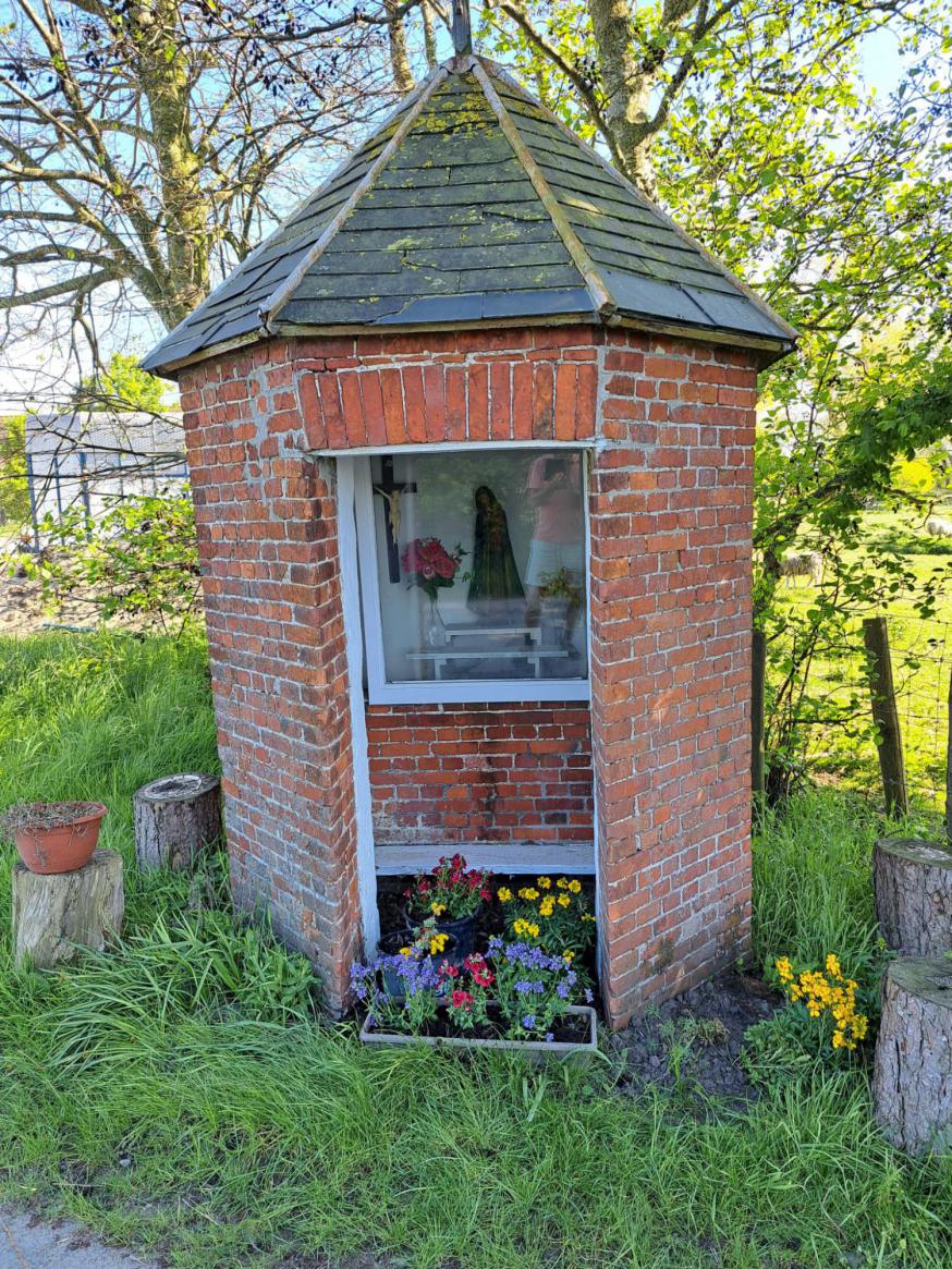 nog een mooi onderhouden kapelletje 