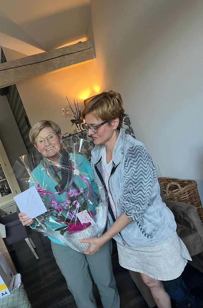 Voor de catechistenvergadering in de maand mei, kwamen de vormselcatechisten van het Centrum uitzonderlijk samen ten huize catechist GInny. 