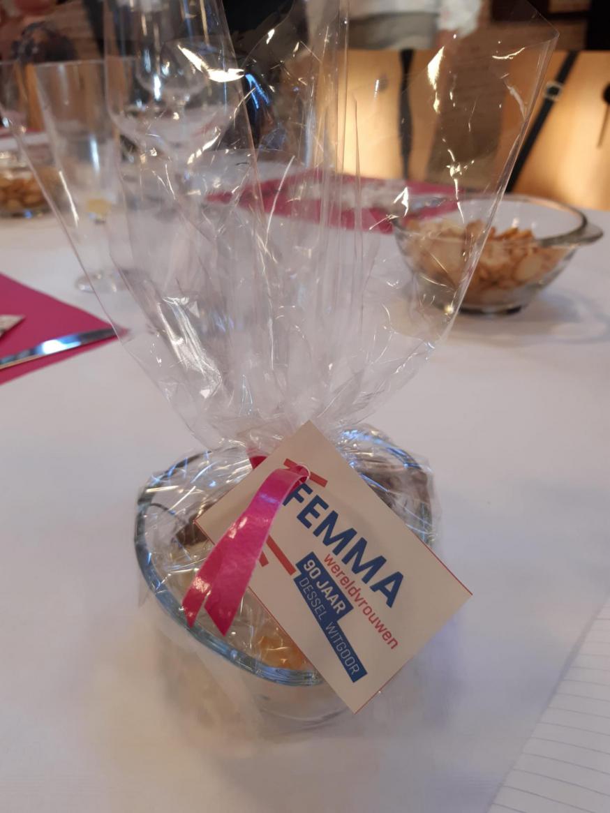 90 kaarsjes voor Femma Witgoor  © Marleen Cosemans