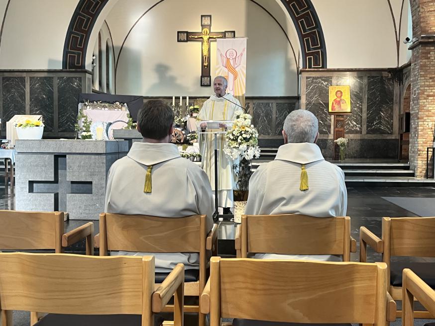 5 jaar koster angelo 