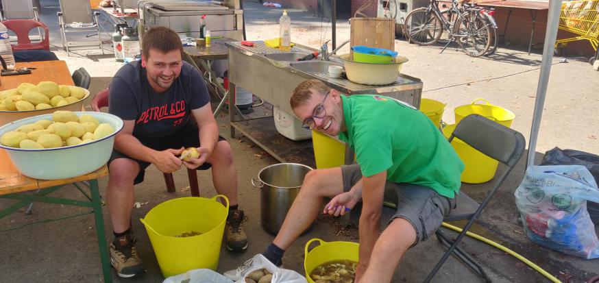 In de chiro van Hulste, de Sprokkels, is er nieuwe volwassen begeleiding: Frederik Goemaere en Michiel Bonte. 
