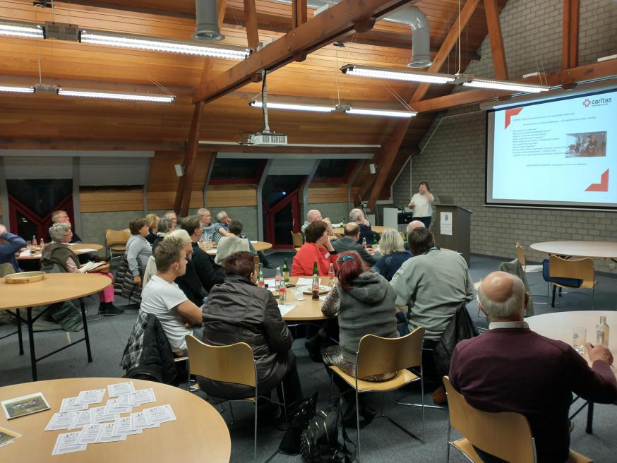 Ontmoetingsavond 'Wie omarmt de omarmers?' © Mattias Lelie