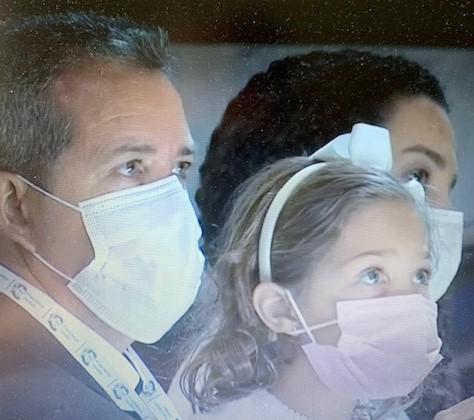 Het koppel aan wie het wonder gebeurde: een gezond kind © Jolibij