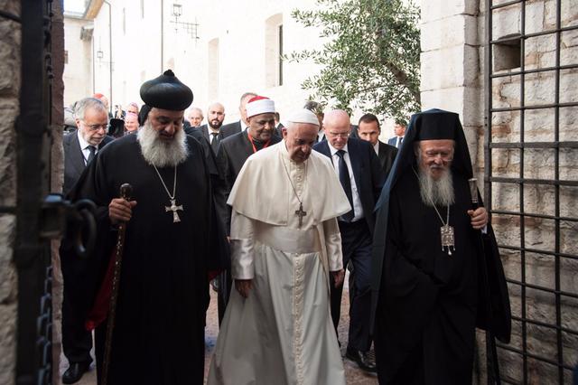 Ignace Ephrem II, paus Franciscus en patriarch Bartholomeos. © Sant'Egidio