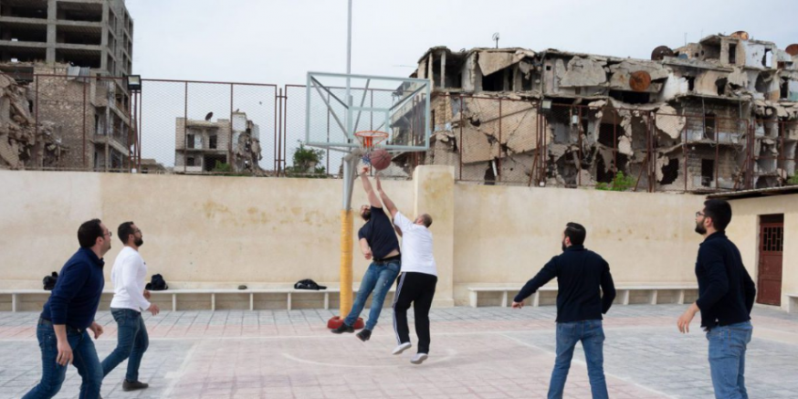 Ook te midden van de oorlog in Syrië gaat het leven door. © JRS Ook te midden van de oorlog in Syrië gaat het leven door. © JRS