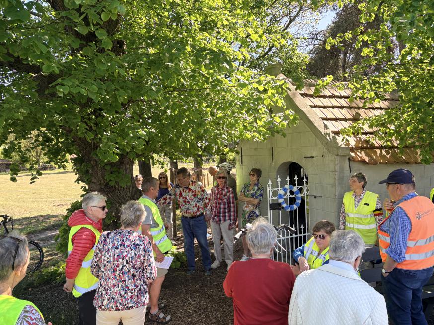 Stop aan de kapel op de Hodonksepad. © Christa Damen